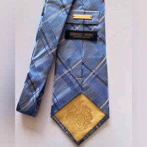Donald J Trump Signature Collection Tie 100% Silk Blue Embossed Coat of Arms